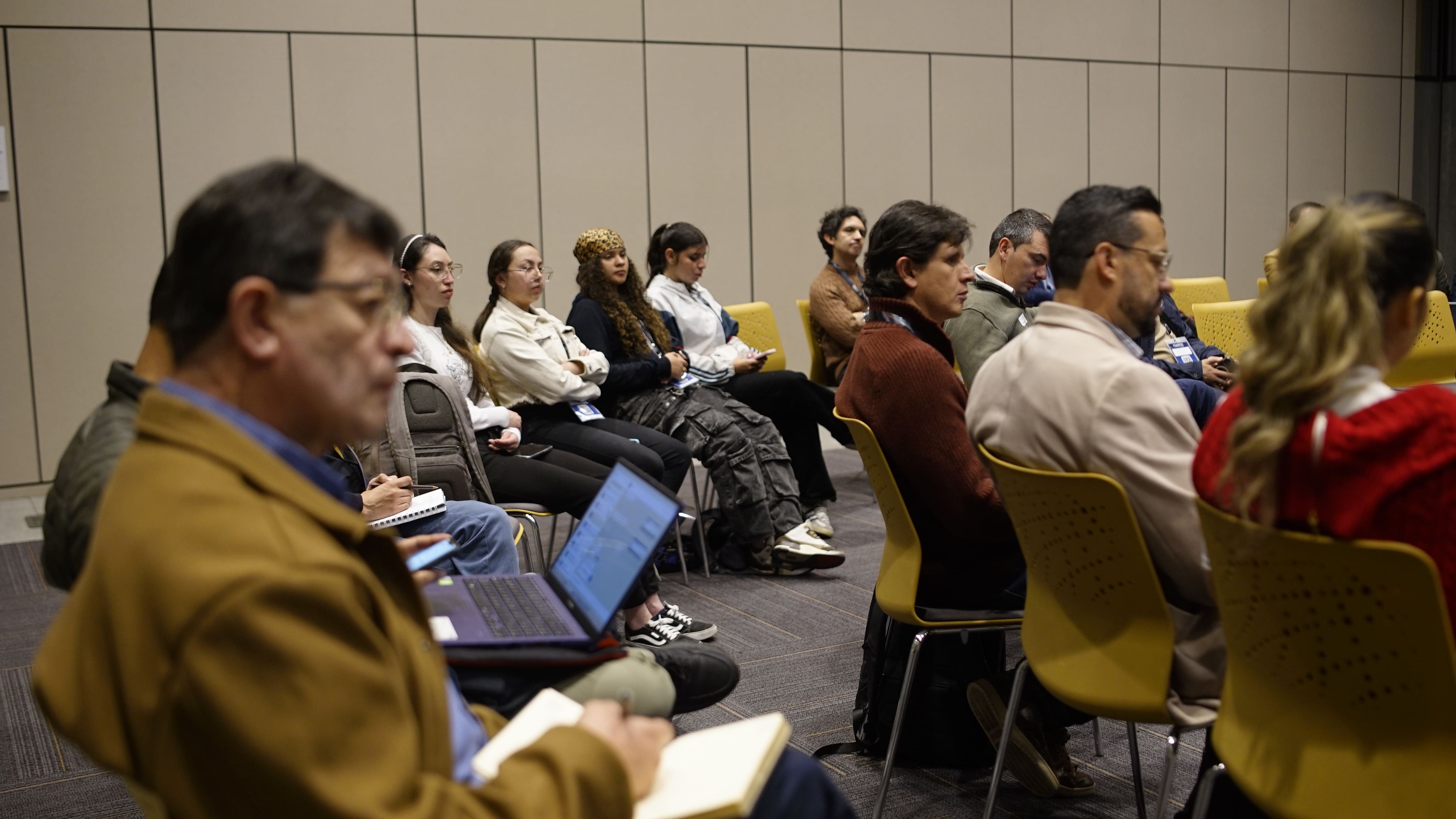 Galería Datos y voces