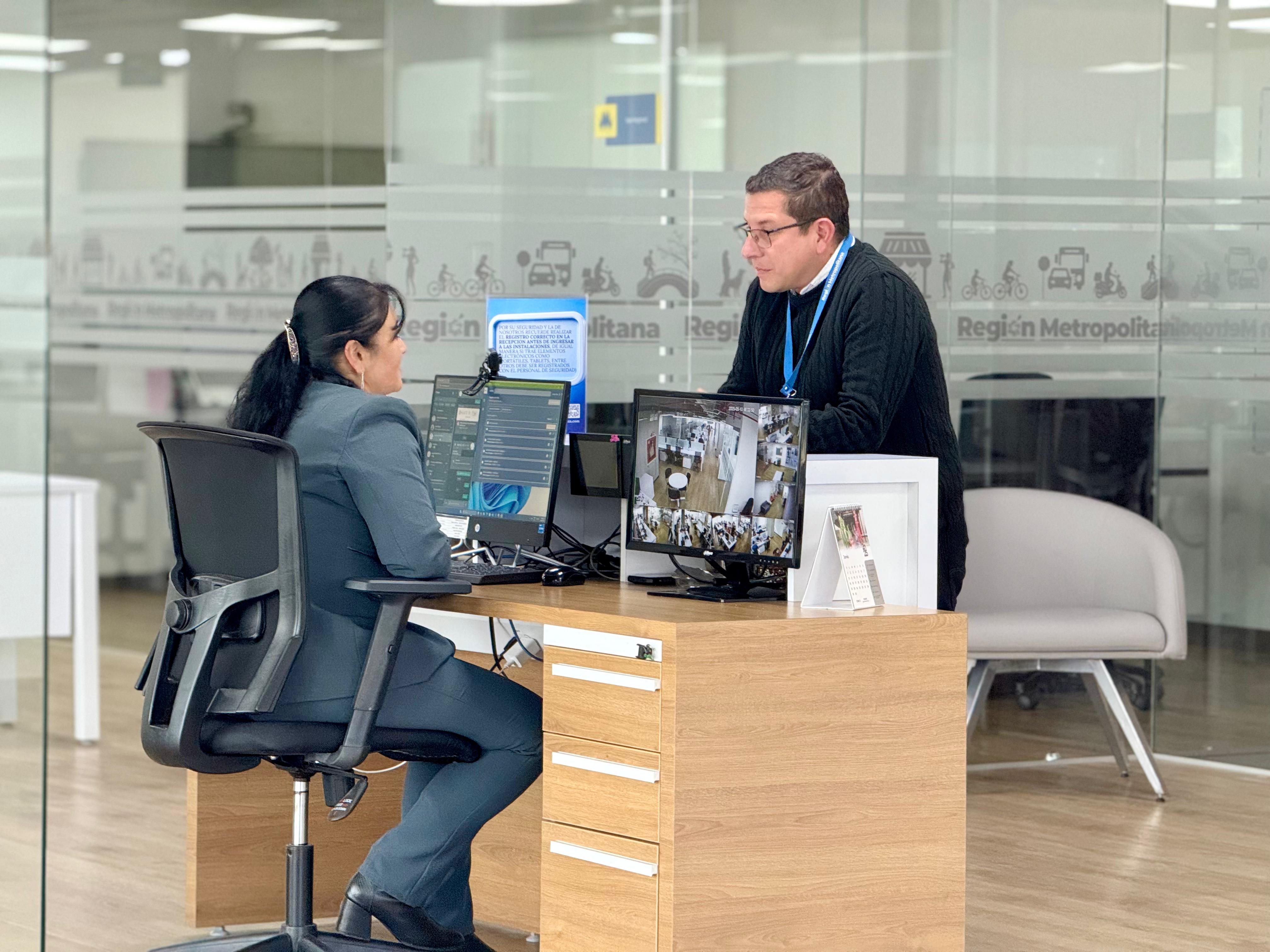 Fotografía muestra recepción de la RMBC