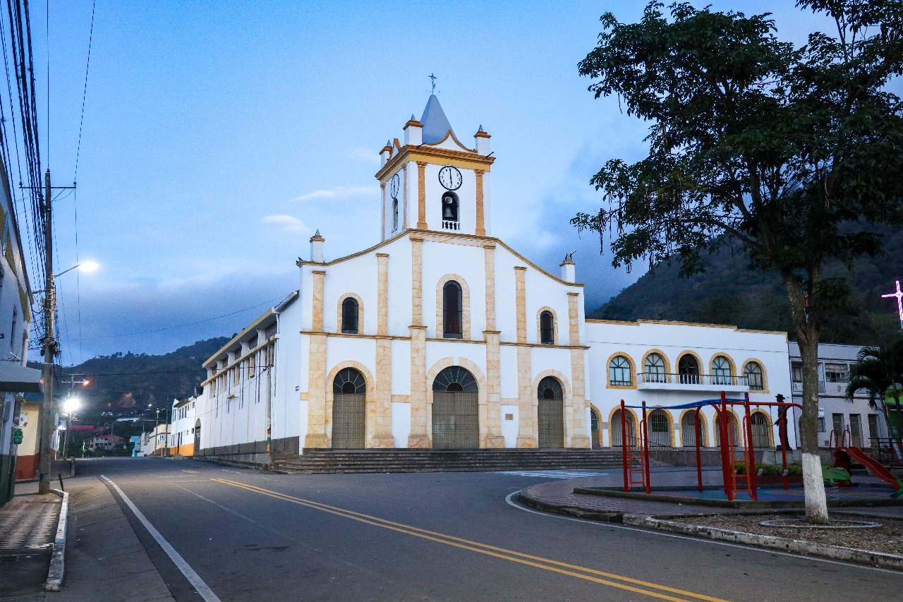 Iglesia en Cundinamarca - Semana Santa