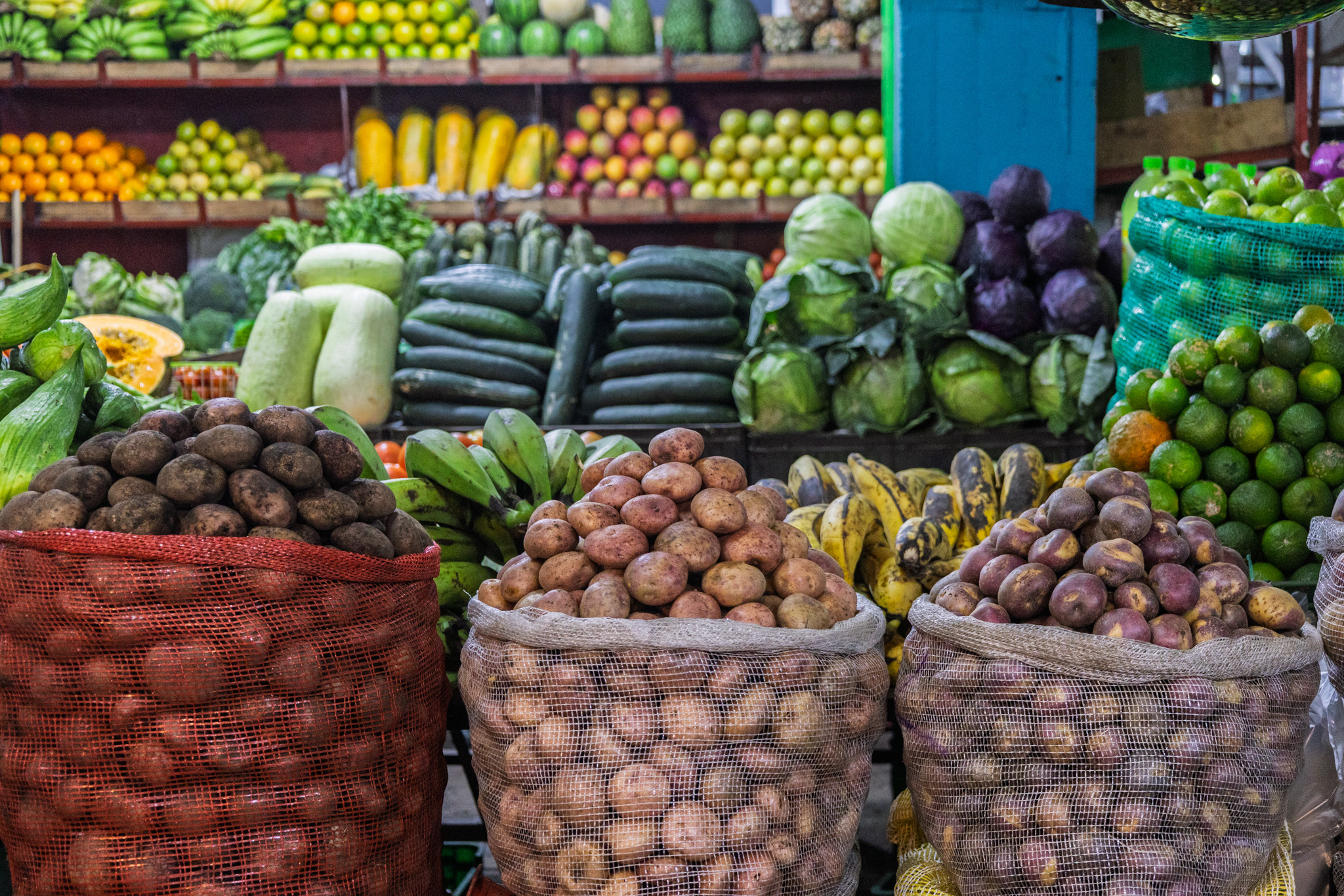 Fotografía productos en plaza de mercado en alusión al Sistema de Abastecimiento Regional Agroalimentario (SARA) y su Plan de Abastecimiento a Escala Regional