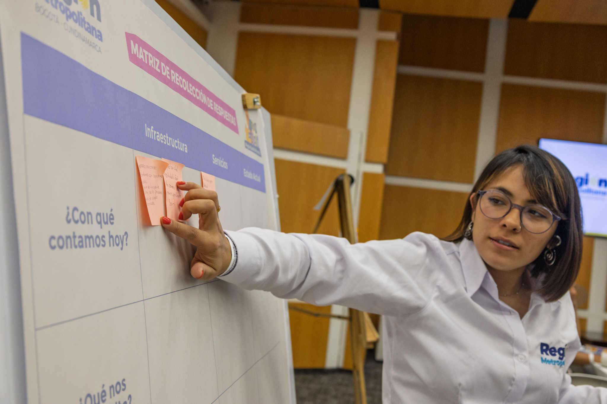 Fotografía de una mesa temática de la Región Metropolitana Bogotá Cundinamarca