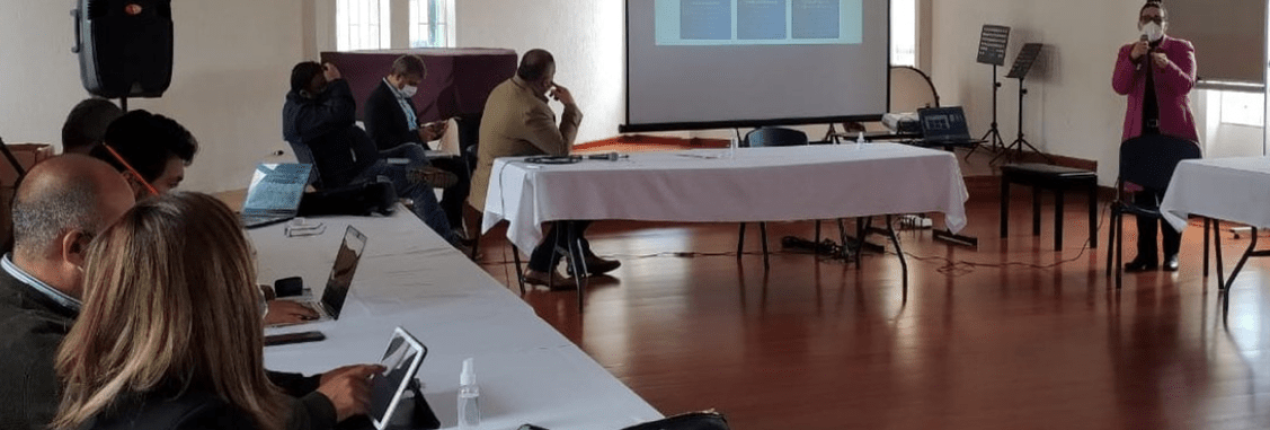 Provincia de Sabana Centro analiza beneficios de la Región Metropolitana