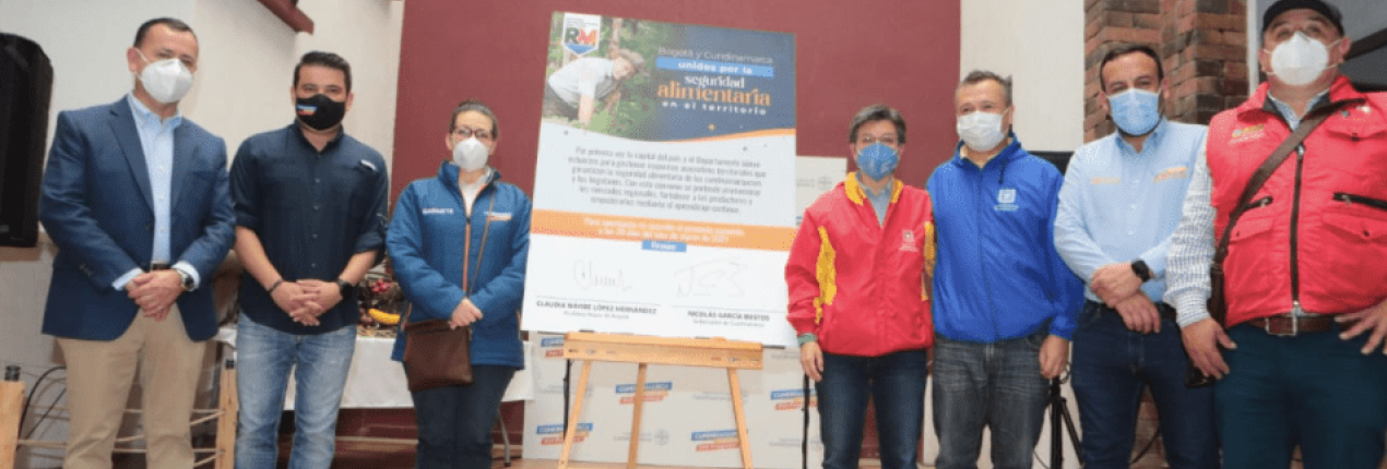  Firman convenio de abastecimiento en la Región Metropolitana