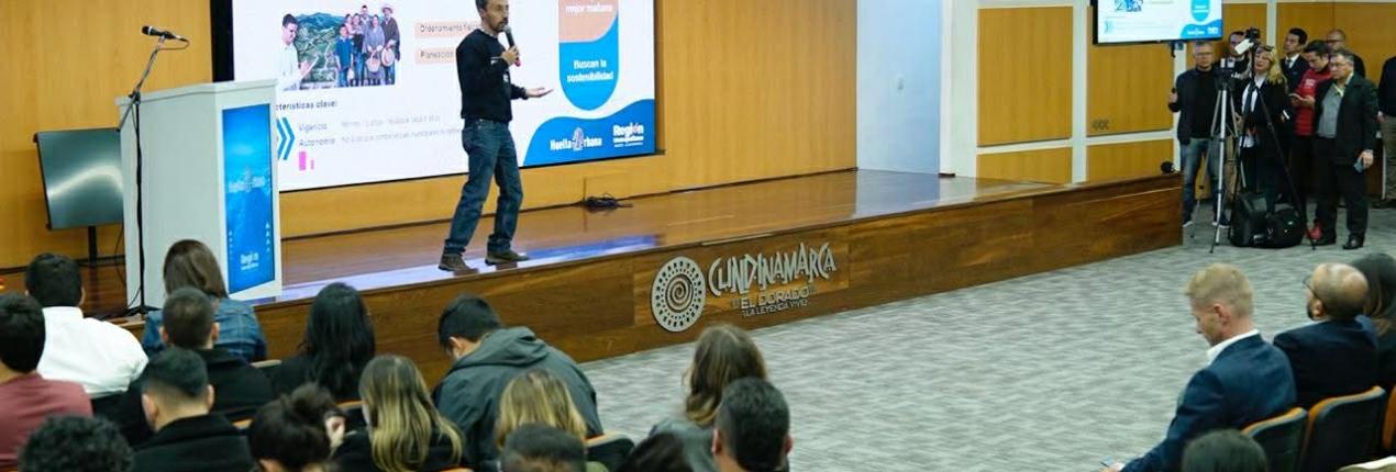 Fotografía de la presentación del estudio Huella Urbana, un insumo importante para el PLANEO