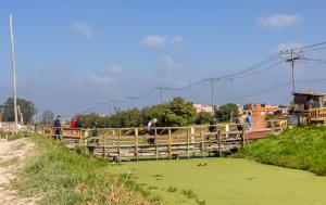 Puente sobre el Canal Tibanica en el borde entre Soacha y Bosa