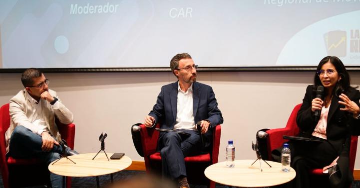 Fotografía de la presentación del estudio de relaciones funcionales e interdependencias en la Región Metropolitana