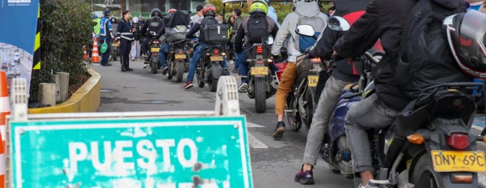 Fotografía tomada en un punto seguro de movilidad realizado por la Región Metropolitana Bogotá Cundinamarca