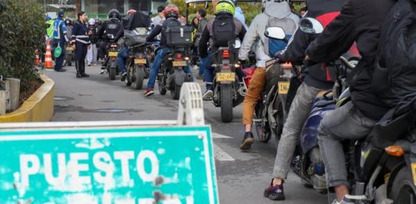 Fotografía tomada en un punto seguro de movilidad realizado por la Región Metropolitana Bogotá Cundinamarca