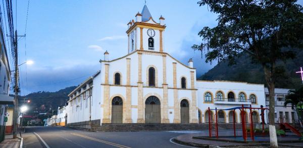 Iglesia en Cundinamarca - Semana Santa