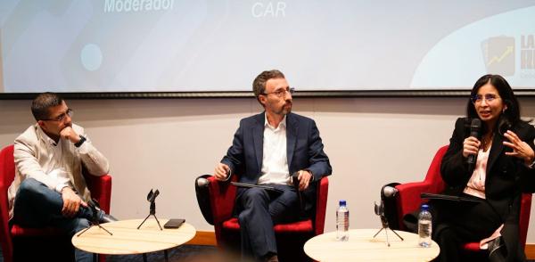 Fotografía de la presentación del estudio de relaciones funcionales e interdependencias en la Región Metropolitana
